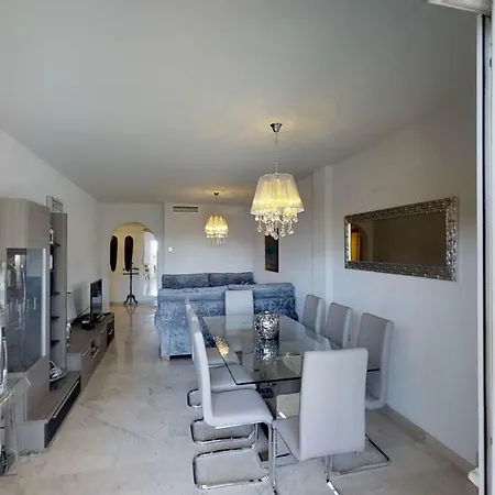 Very Family Apartment, Direct Pool Access Appartement