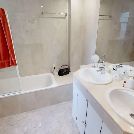 Very Family Apartment, Direct Pool Access *