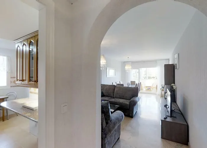 Lejlighed Very Family Apartment, Direct Pool Access Marbella