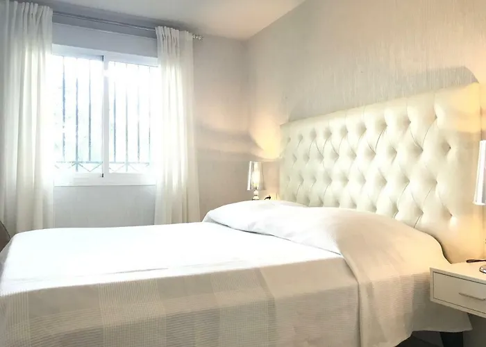 Very Family Apartment, Direct Pool Access