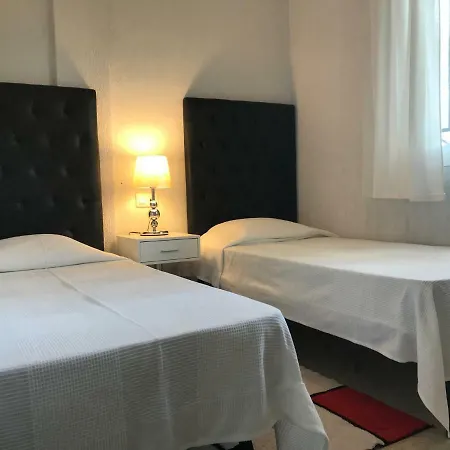 Very Family Apartment, Direct Pool Access ماربيا